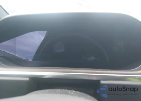 2023 Tesla Model X Dual Motor All-Wheel Drive/Standard Range z USA, uszkodzony, nr VIN 7SAXCAE5XPF377952